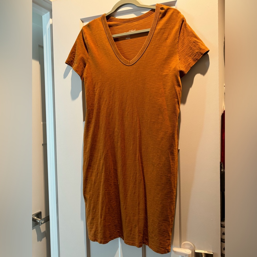 T Shirt Dress / Never Worn / Size Medium